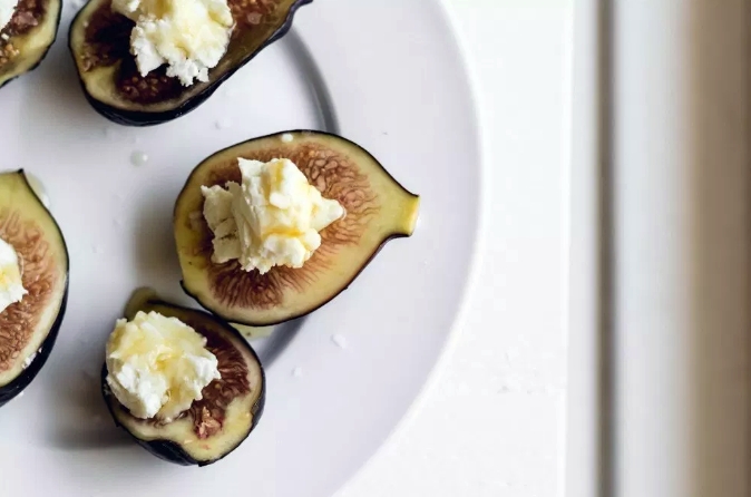Figs Goat Cheese